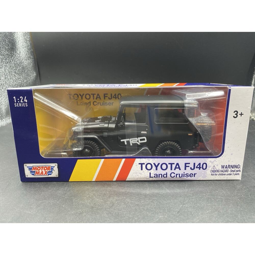 1:24 Motormax - Toyota Fj 40 Black On Black. NEW !!